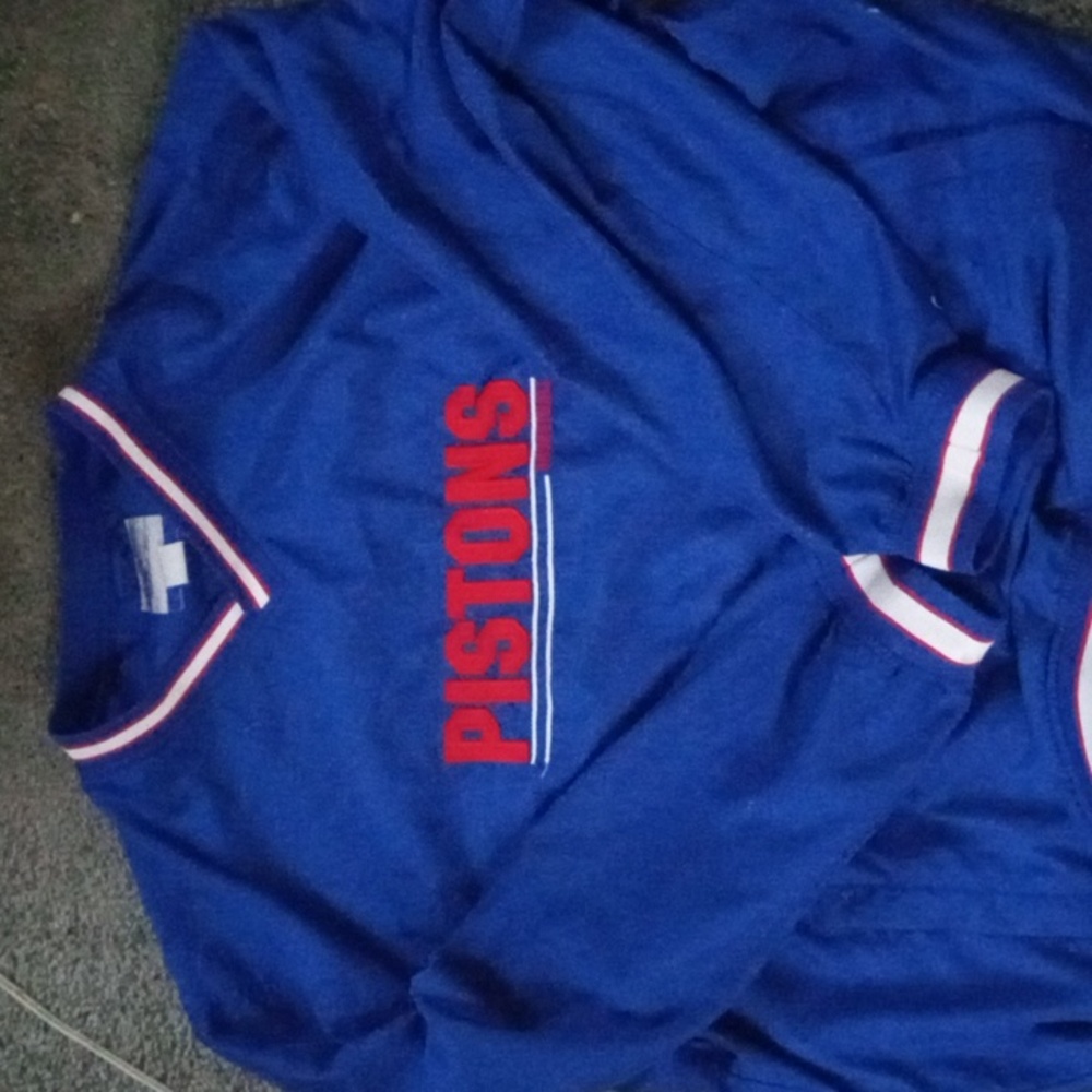 Pistons pullover - Picture 4 of 4